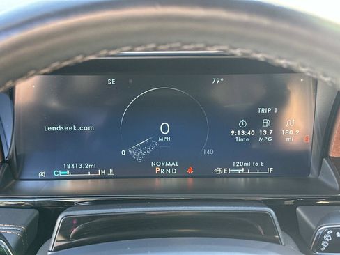 Used 2023 Lincoln Navigator Black Label image 10