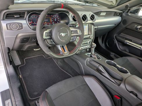 Used 2016 Ford Mustang GT Premium w/ Equipment Group 401A RWD image 18