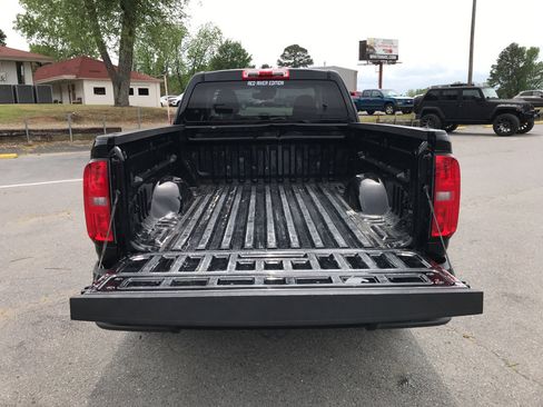 Used 2022 Chevrolet Colorado LT w/ Fleet Safety Package image 8