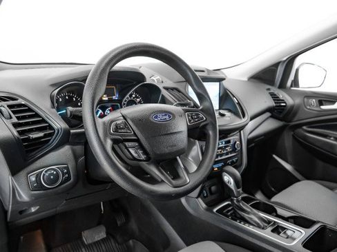 Used 2018 Ford Escape SE w/ SE Sync 3 Package AWD/4WD image 12