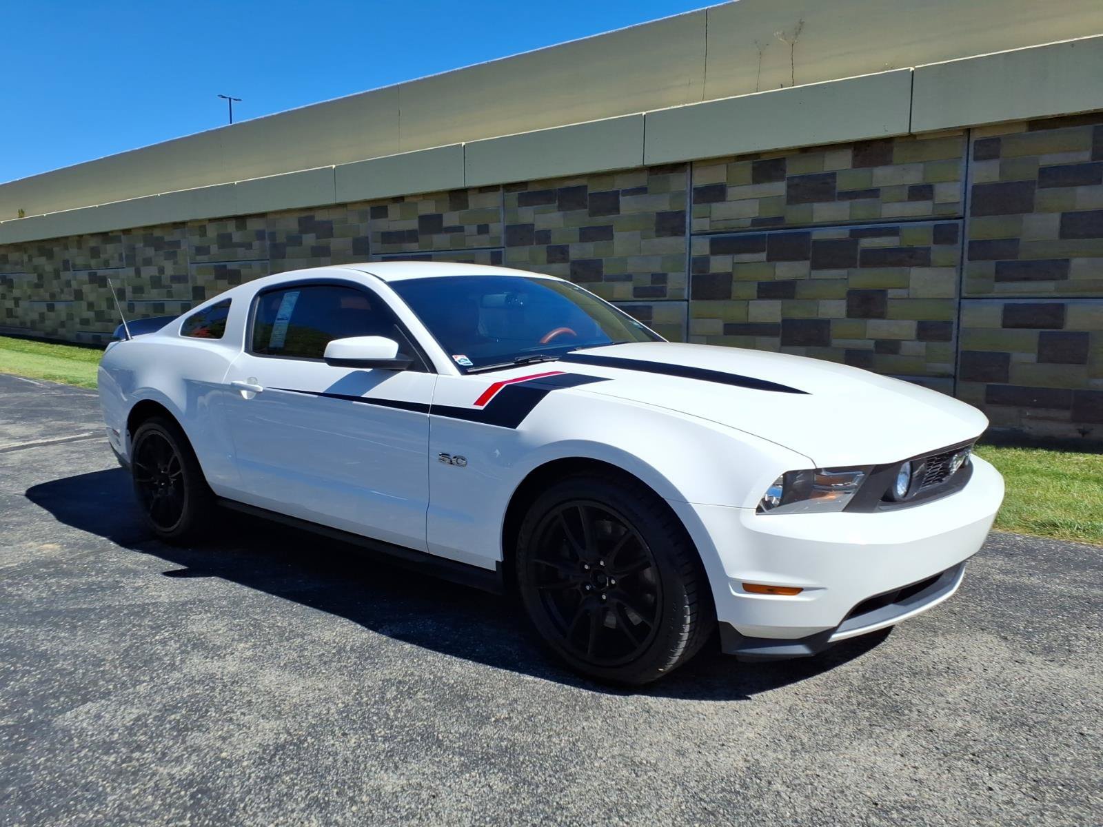 Used 2011 Ford Mustang GT Premium w/ Brembo Brake Pkg RWD image 1