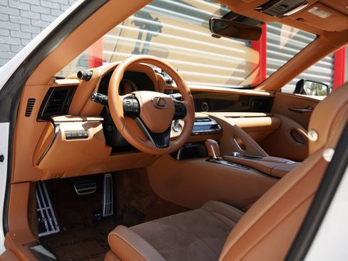 Used 2018 Lexus LC 500 Coupe RWD image 22