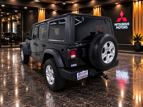 Used 2023 Jeep Wrangler Unlimited Sport AWD/4WD image 3
