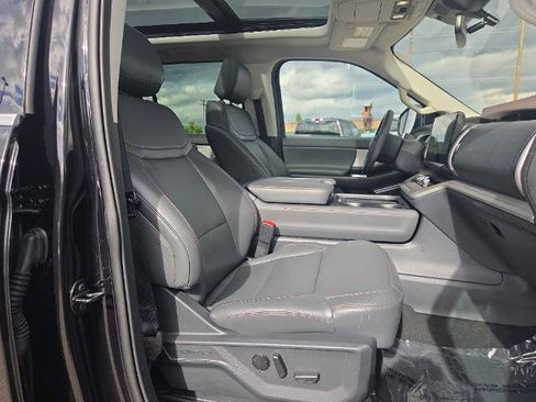 Certified 2025 Ford Expedition Active AWD/4WD image 33