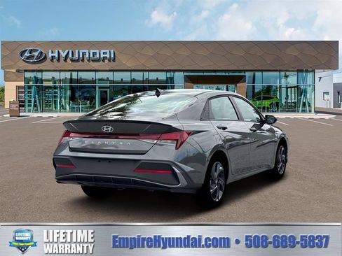 New 2026 Hyundai Elantra Sport FWD image 7