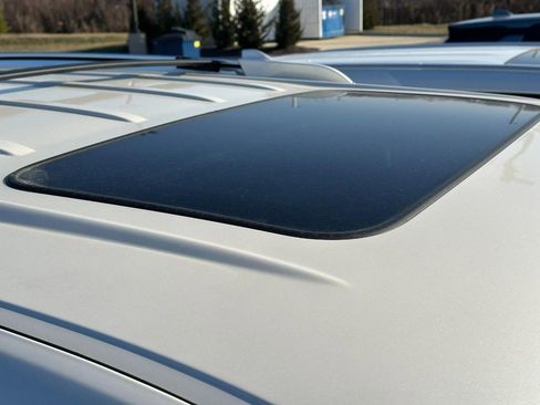 Used 2010 GMC Yukon Denali image 6