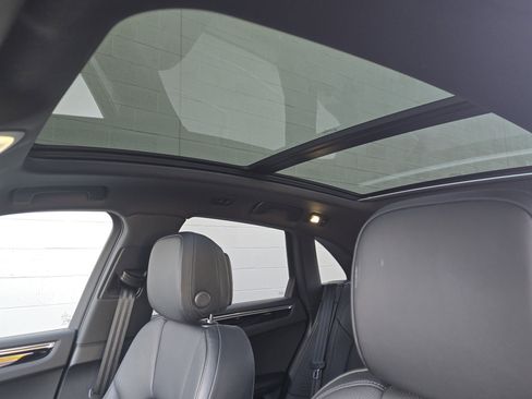 Certified 2025 Porsche Macan image 13