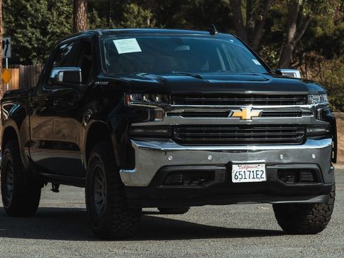 Used 2020 Chevrolet Silverado 1500 LT w/ All-Star Edition image 8