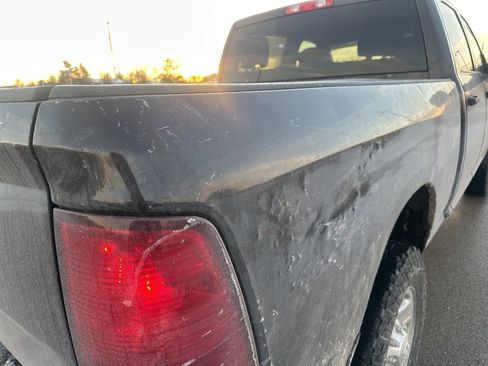 Used 2017 RAM 3500 Tradesman w/ Chrome Appearance Group image 15