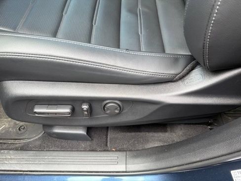 Used 2024 Honda CR-V EX-L image 8