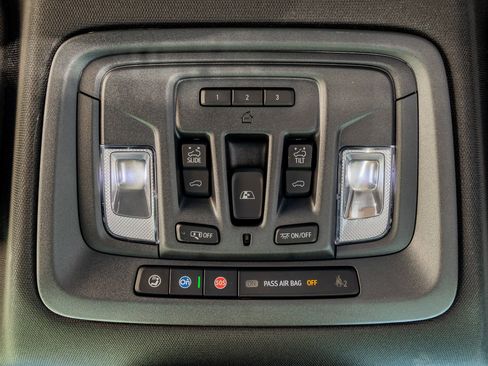 Used 2026 Chevrolet Silverado 1500 High Country w/ Midnight Edition AWD/4WD image 28