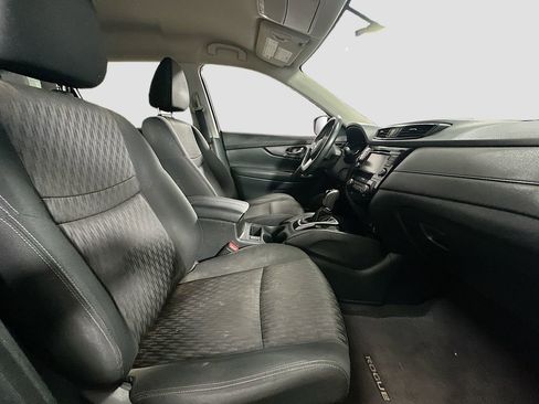 Used 2018 Nissan Rogue SV AWD/4WD image 27