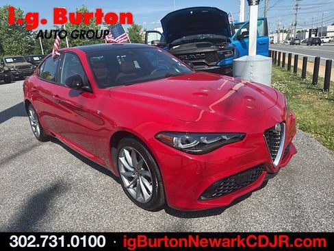 Used 2024 Alfa Romeo Giulia Ti AWD/4WD image 4