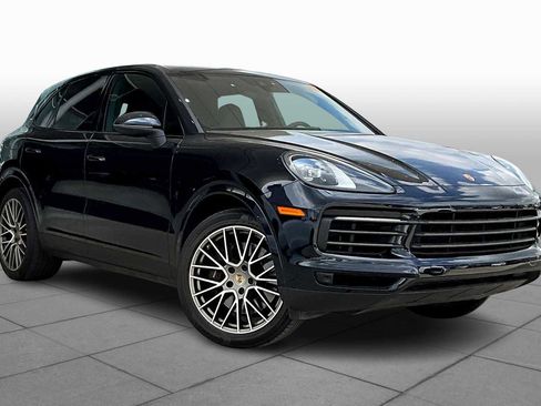 Used 2023 Porsche Cayenne image 3
