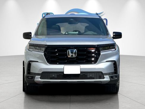 New 2025 Honda Pilot TrailSport image 8