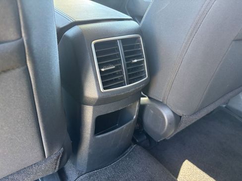 Used 2025 Kia Sportage LX image 23