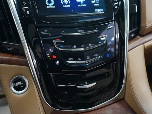 Used 2017 Cadillac Escalade Platinum image 43