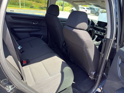 Used 2025 Honda CR-V LX image 16