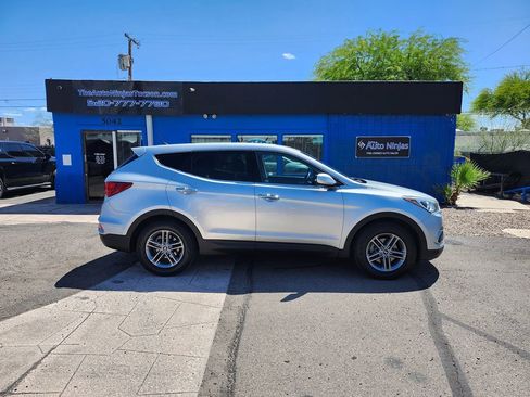 Used 2018 Hyundai Santa Fe Sport image 7