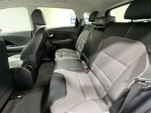 Used 2022 Kia Niro EX image 22