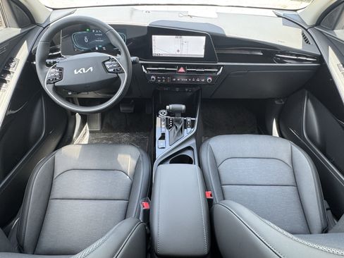 New 2025 Kia Niro SX image 13