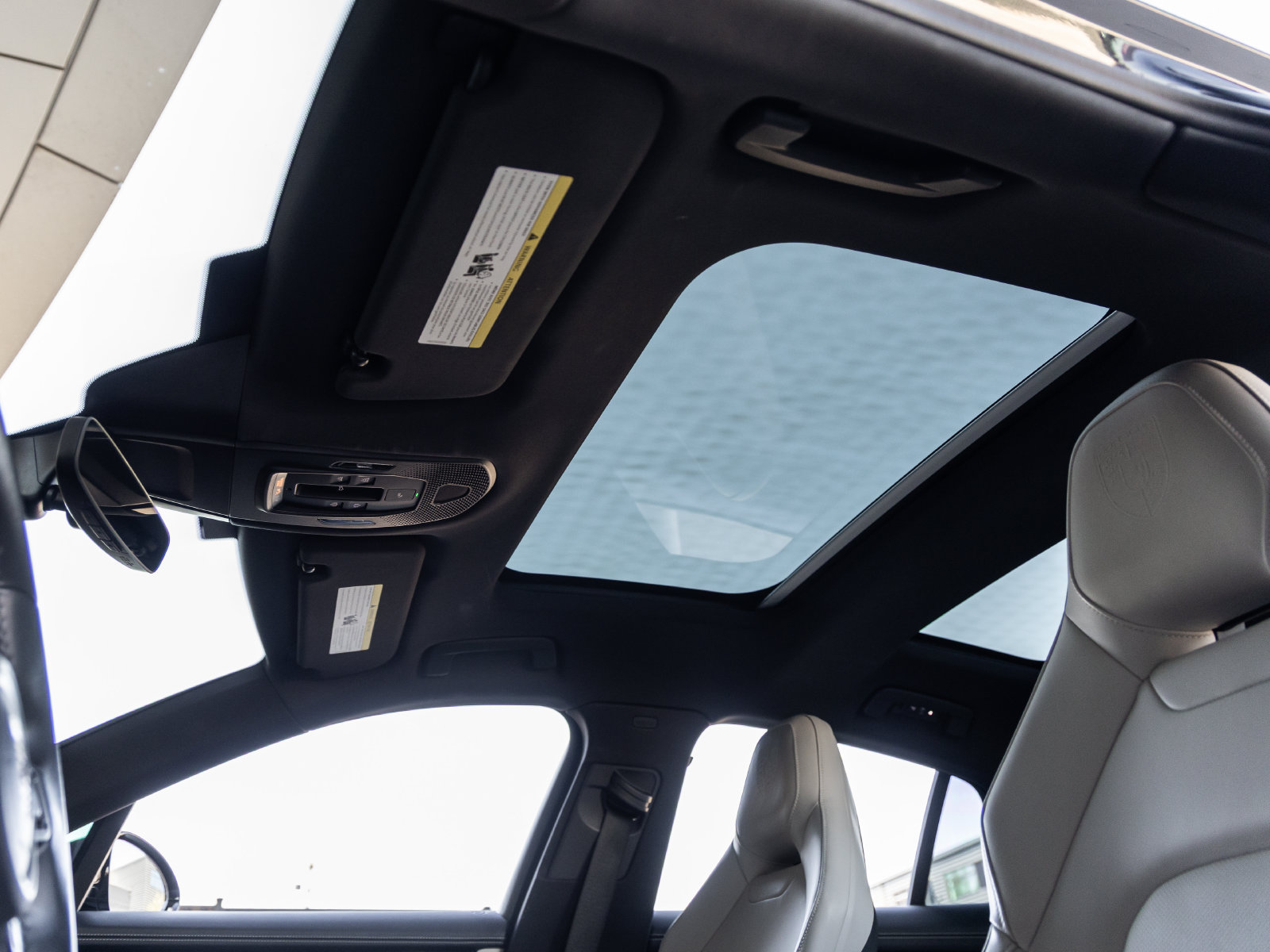 Certified 2024 Porsche Panamera RWD image 23