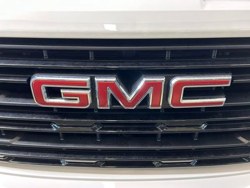 Used 2023 GMC Sierra 1500 Elevation image 10