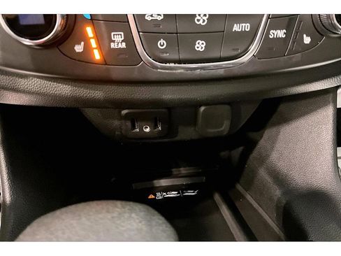 Used 2023 Chevrolet Traverse LT AWD/4WD image 35