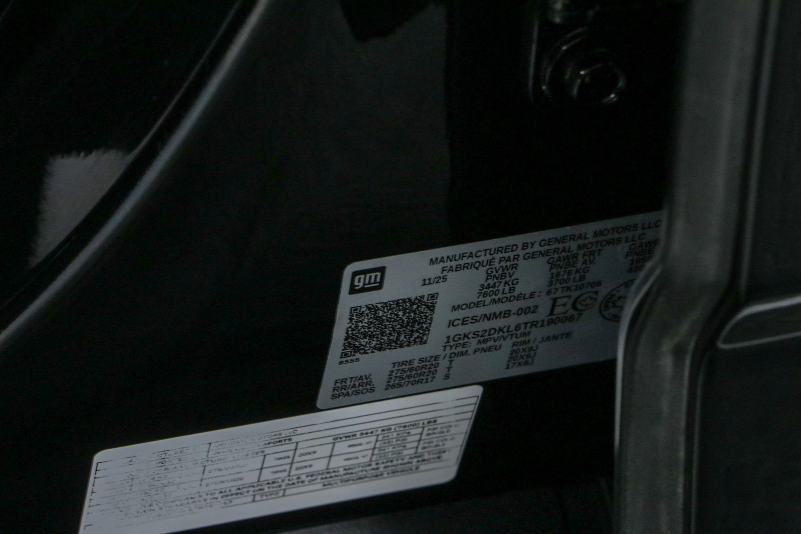 Used 2026 GMC Yukon Denali w/ Sun & Power Step Package AWD/4WD image 38