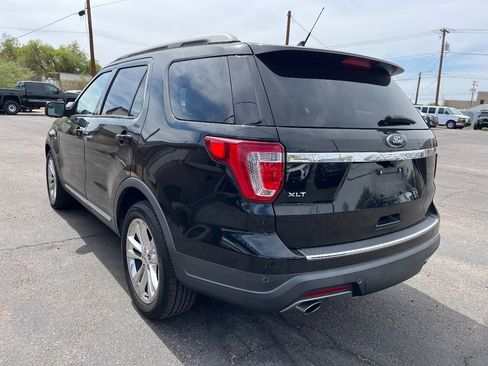 Used 2018 Ford Explorer XLT w/ Equipment Group 202A FWD image 5