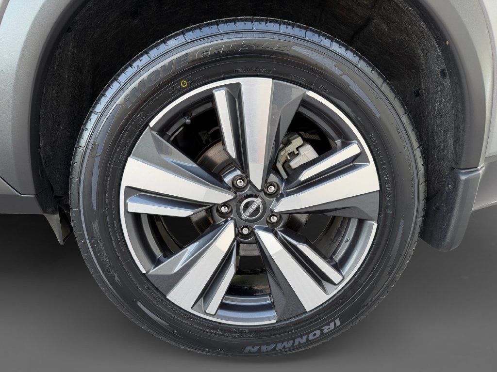 Used 2023 Nissan Rogue SL FWD image 11