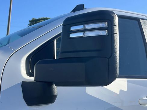 Used 2024 Chevrolet Silverado 2500 LT image 32