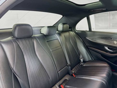 Used 2021 Mercedes-Benz E 350 4MATIC Sedan image 27