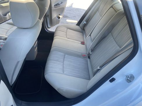 Used 2017 Nissan Sentra SV w/ Driver's Assist Package image 14