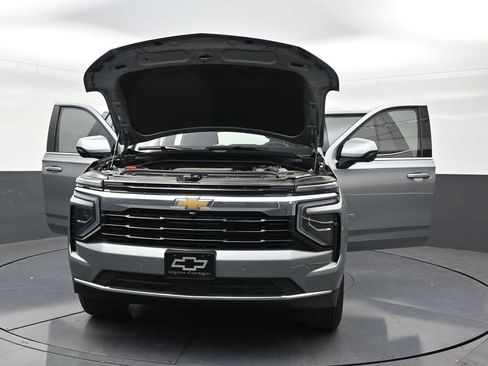 Used 2025 Chevrolet Tahoe LS AWD/4WD image 32
