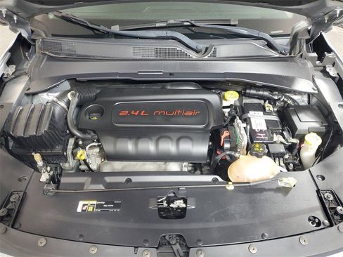 Used 2022 Jeep Compass Latitude w/ Sun and Sound Group image 9