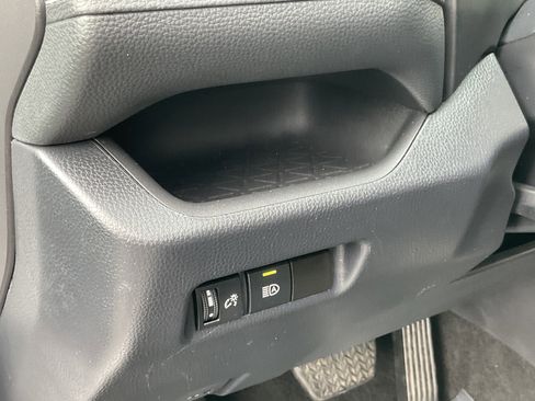 Used 2024 Toyota RAV4 XLE image 28