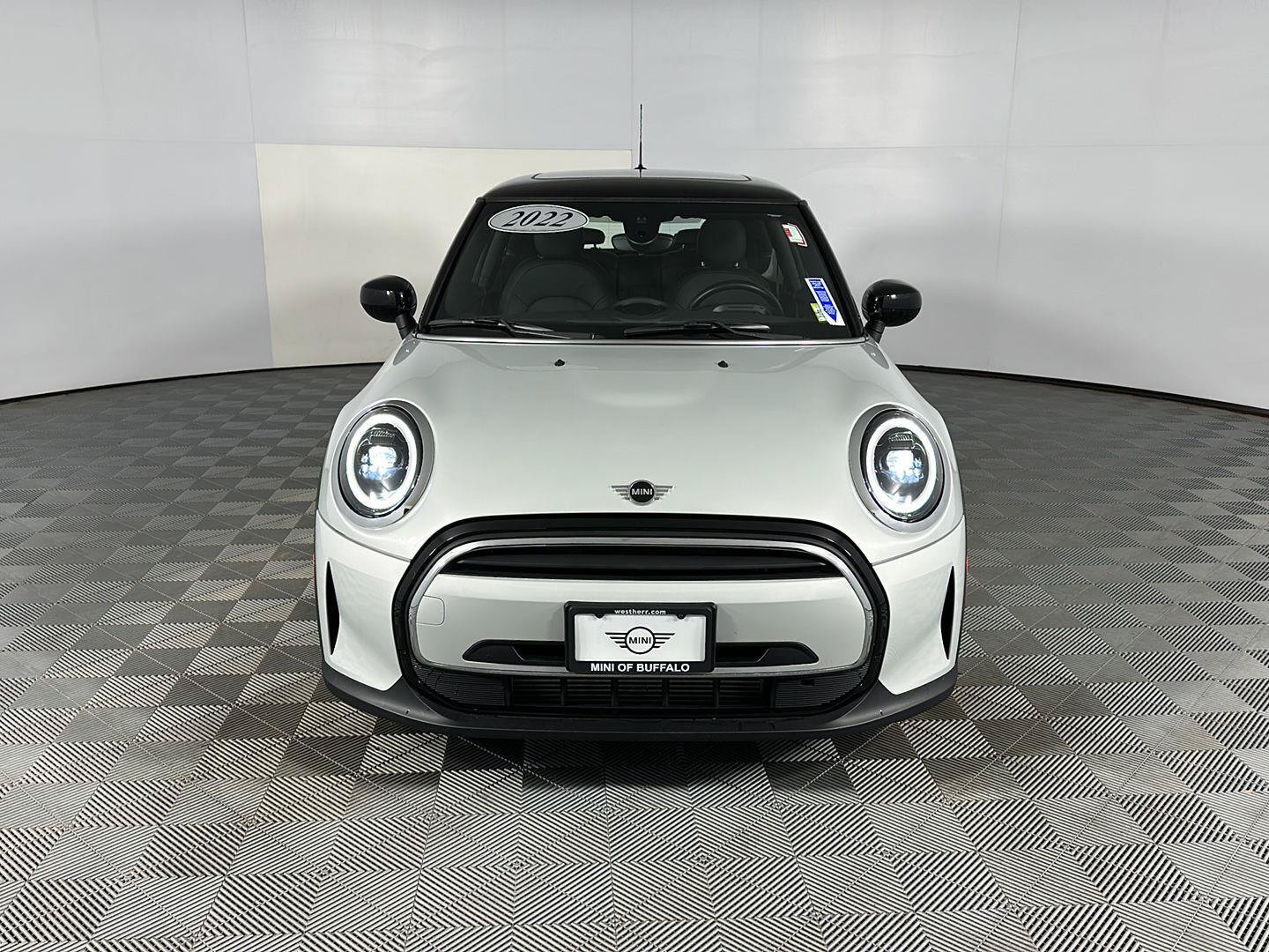 Used 2022 MINI Cooper 2-Door Hardtop FWD image 6