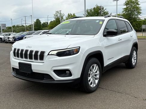 Used 2022 Jeep Cherokee Latitude Lux w/ Sun & Sound Group AWD/4WD image 5