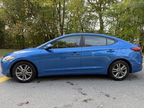 Used 2018 Hyundai Elantra SEL image 3