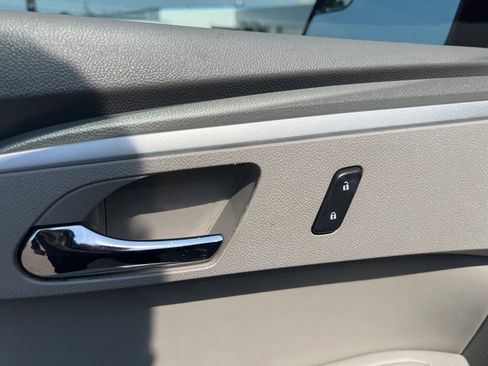 Used 2011 Chevrolet Traverse LT w/ Personal Connectivity Package image 14