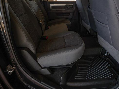 Used 2018 RAM 1500 Big Horn AWD/4WD image 33