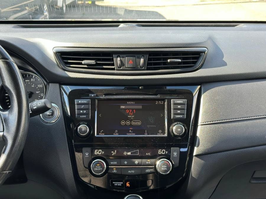 Used 2020 Nissan Rogue SV AWD/4WD image 20