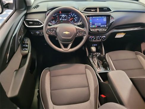 Used 2023 Chevrolet TrailBlazer LT w/ Convenience Package image 13