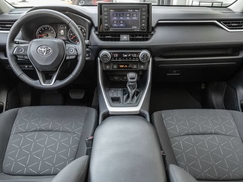Used 2022 Toyota RAV4 XLE w/ Convenience Package AWD/4WD image 7