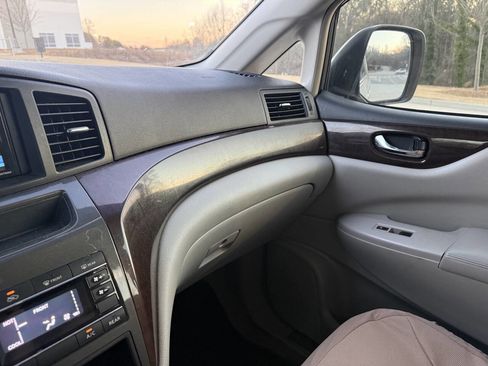 Used 2015 Nissan Quest S image 6