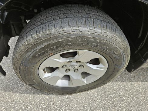 Used 2023 RAM 1500 Big Horn w/ Trailer Tow Group image 11