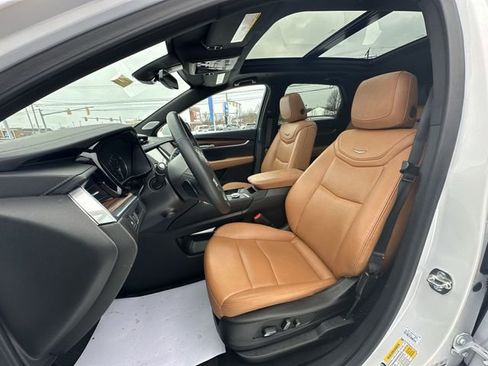 Used 2025 Cadillac XT5 Premium Luxury image 22