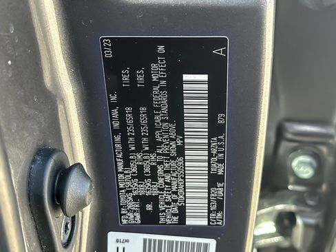 Certified 2023 Toyota Highlander LE w/ Protection Package #3 (TMS) image 28