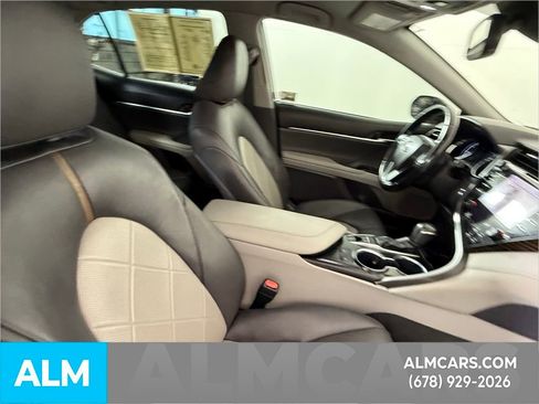 Used 2019 Toyota Camry XLE image 44